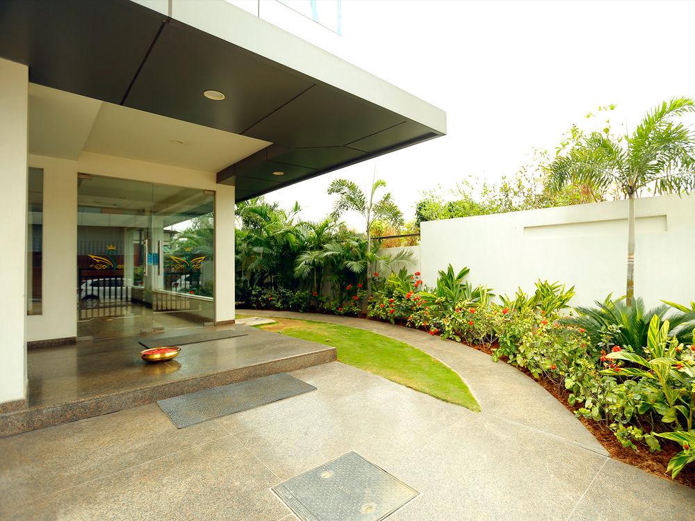 Fabhotel Syberitic Suites Gachibowli - Fully Vaccinated Staff Kondapur  Экстерьер фото