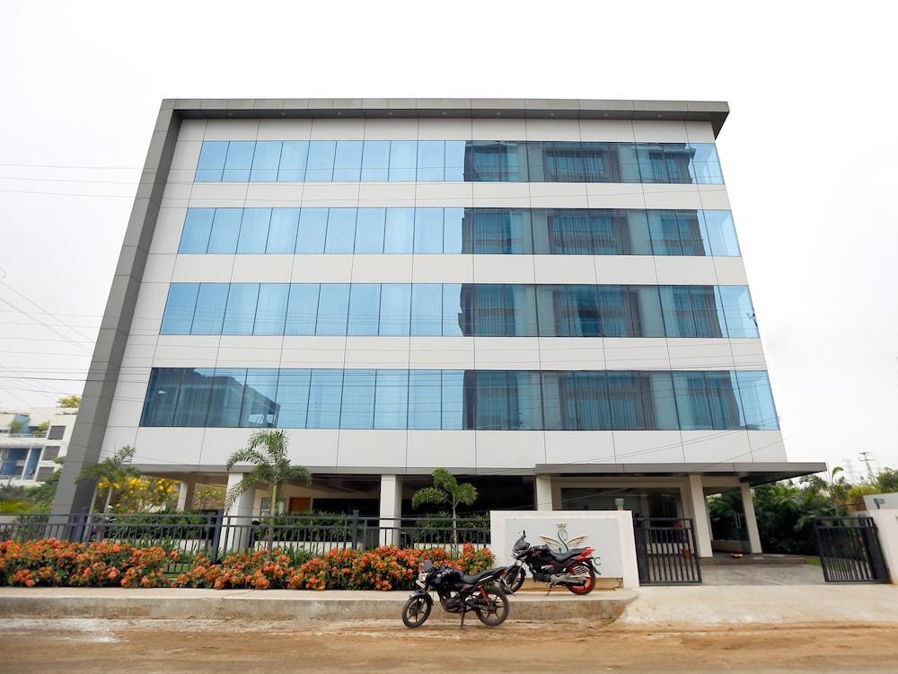 Fabhotel Syberitic Suites Gachibowli - Fully Vaccinated Staff Kondapur  Экстерьер фото
