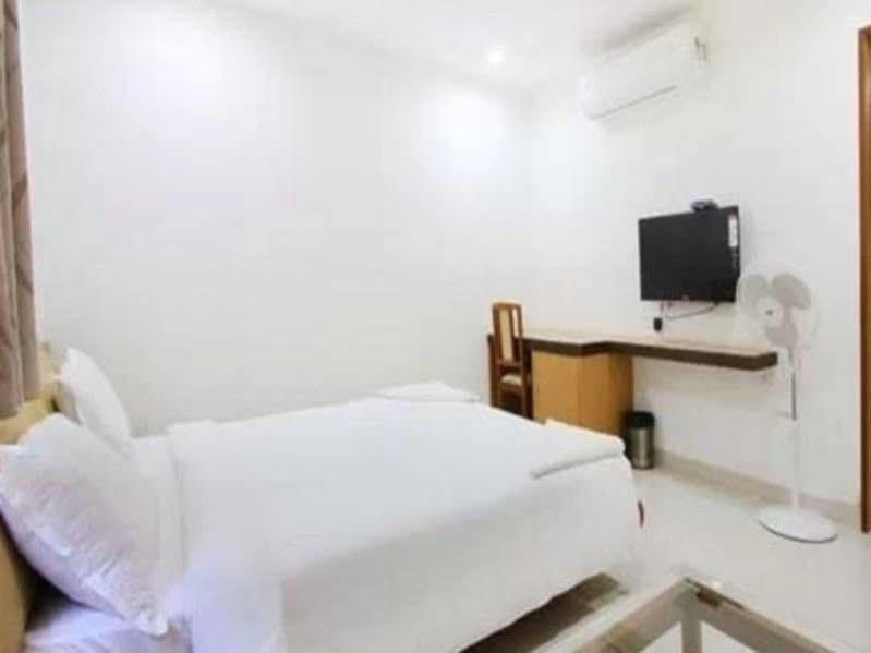 Fabhotel Syberitic Suites Gachibowli - Fully Vaccinated Staff Kondapur  Экстерьер фото