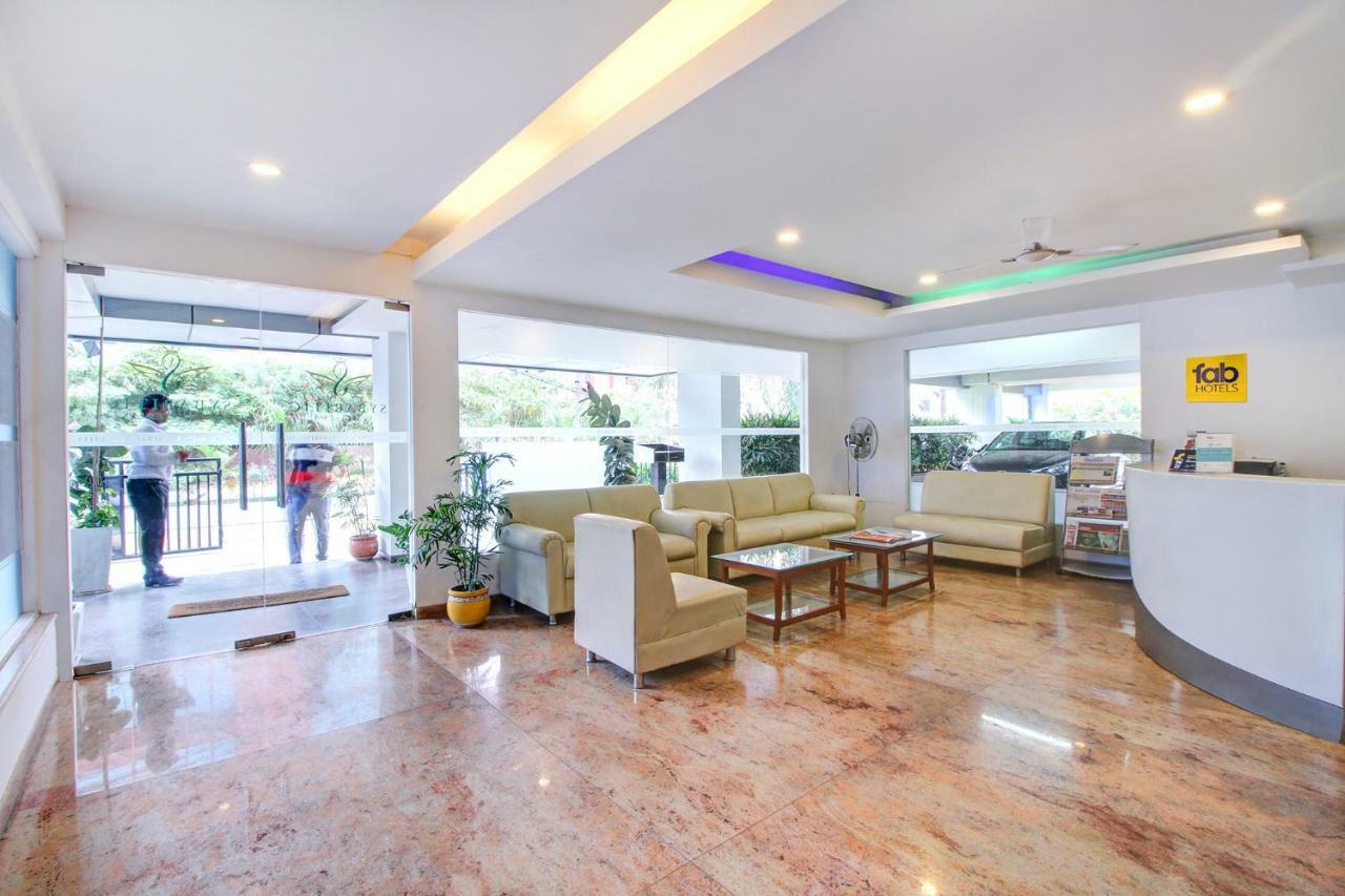Fabhotel Syberitic Suites Gachibowli - Fully Vaccinated Staff Kondapur  Экстерьер фото